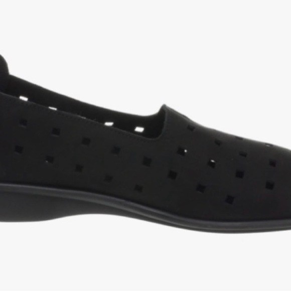 Sesto Meucci Evonne Black Perforated Flats, Size 7 1/2 - Picture 5 of 6